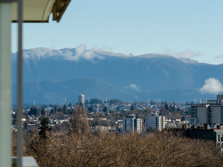 706 2770 Sophia Street