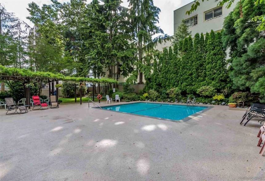 2004 1816 Haro Street