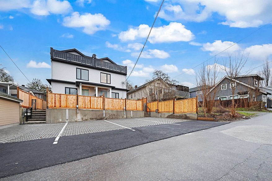 3 5554 Culloden Street