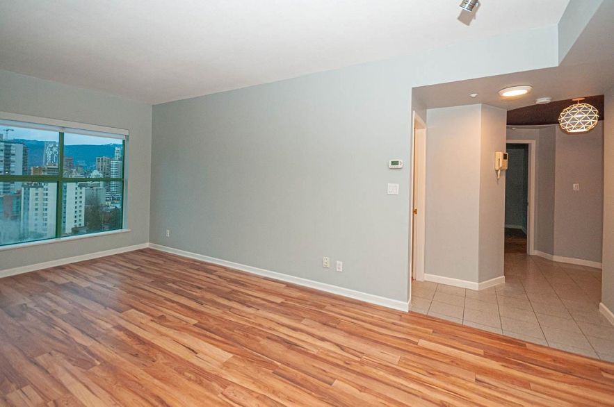 1606 909 Burrard Street