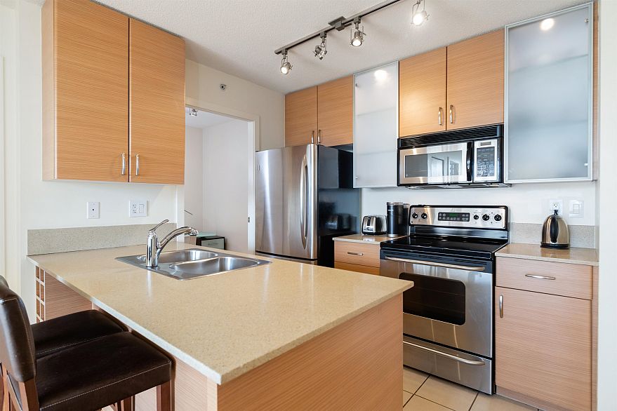 1110 928 Homer Street