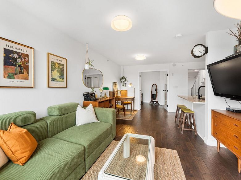 PH12 2150 E Hastings Street