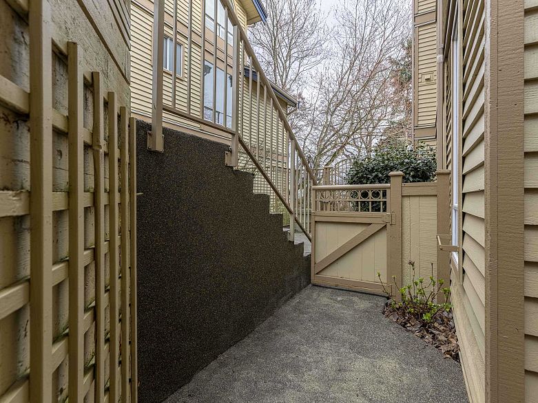 103 1100 W 7th Avenue