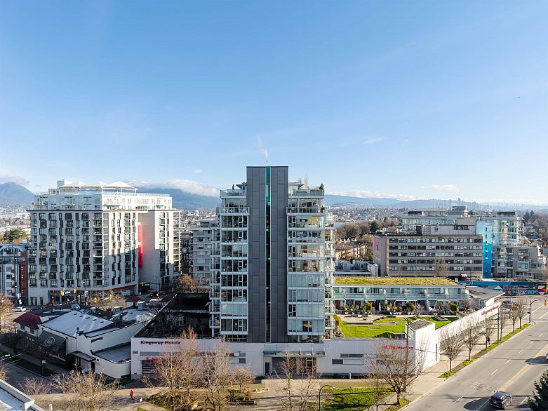 706 2770 Sophia Street