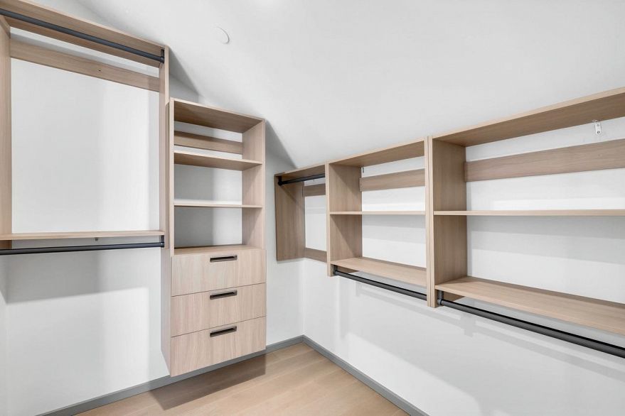 2 3547 E Georgia Street