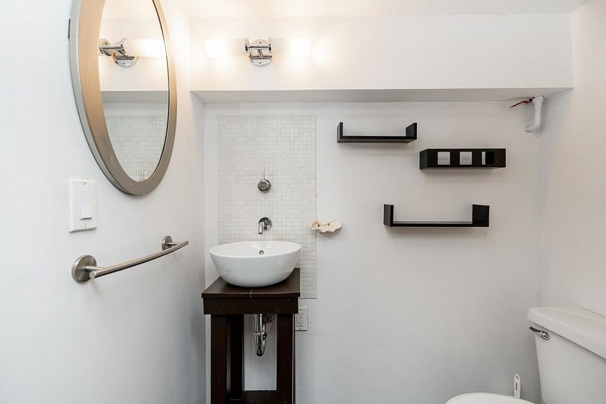 202 1850 Lorne Street