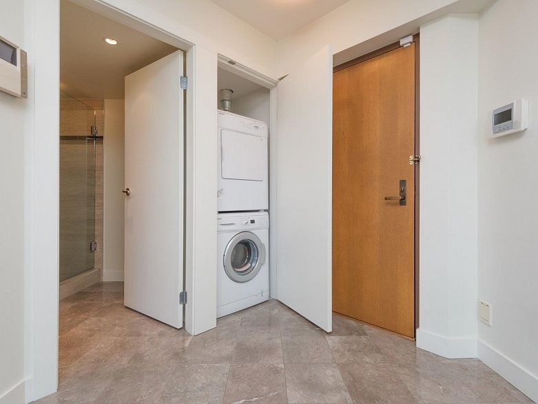 802 2108 W 38th Avenue