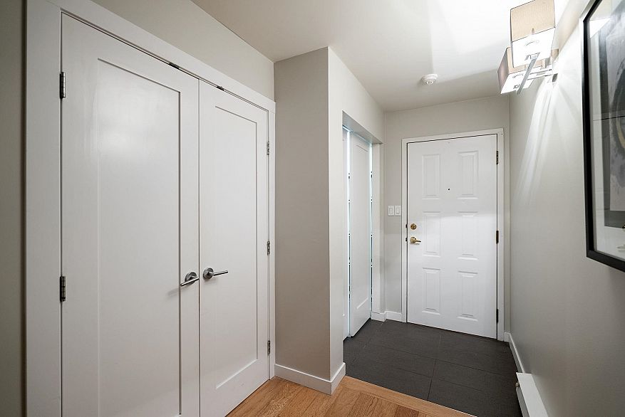 302 1263 Barclay Street