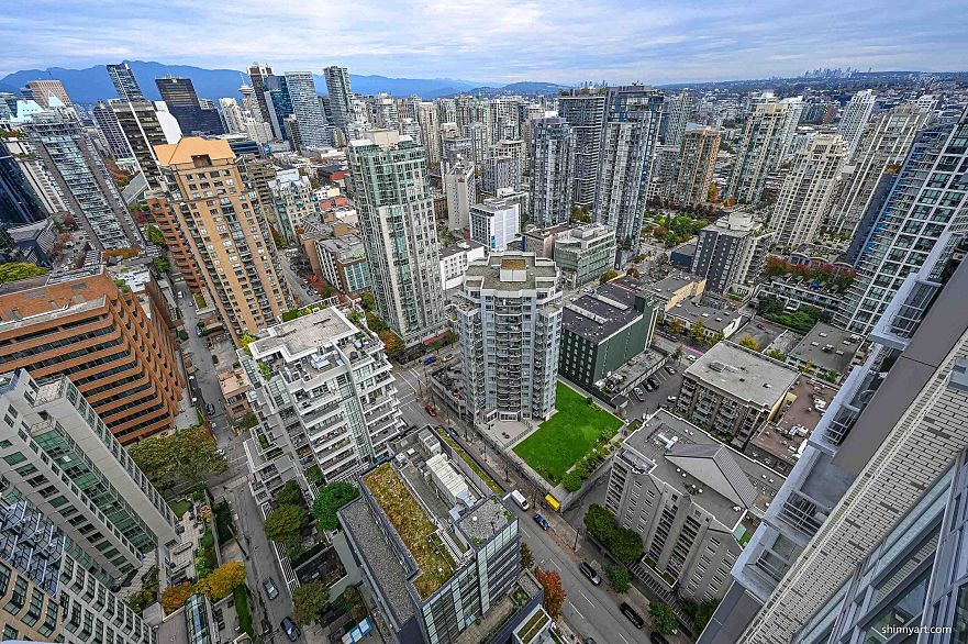 3602 1283 Howe Street