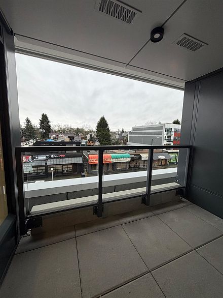 302 1981 MACDONALD STREET, Vancouver BC V6K 1M7