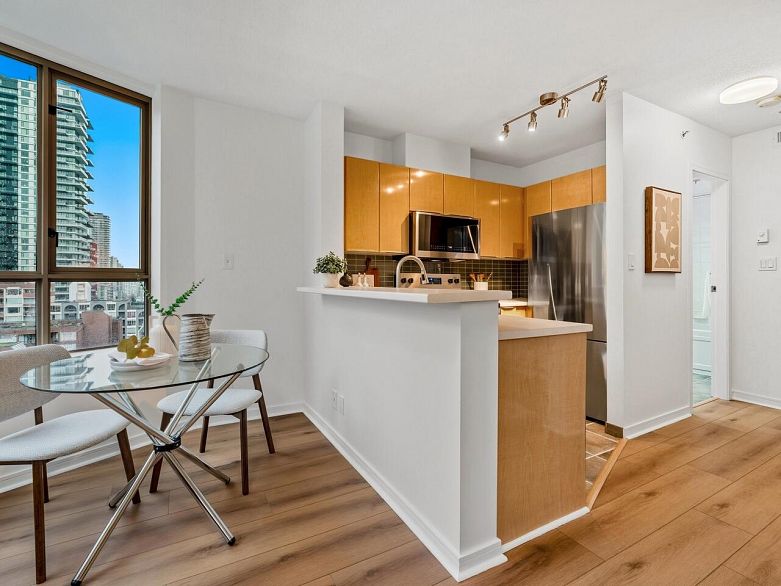 1407 1003 Pacific Street