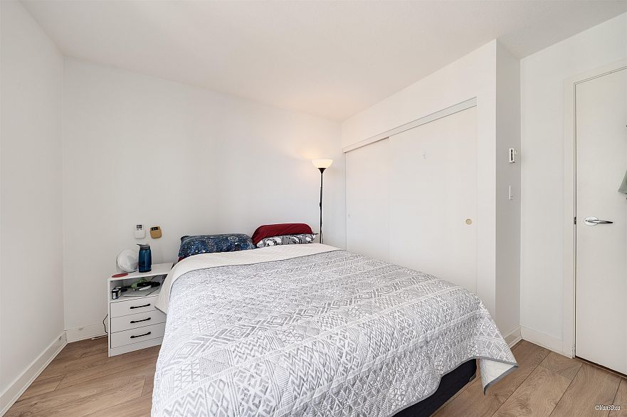 1701 1495 Richards Street