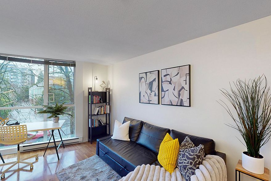 302 8420 Jellicoe Street