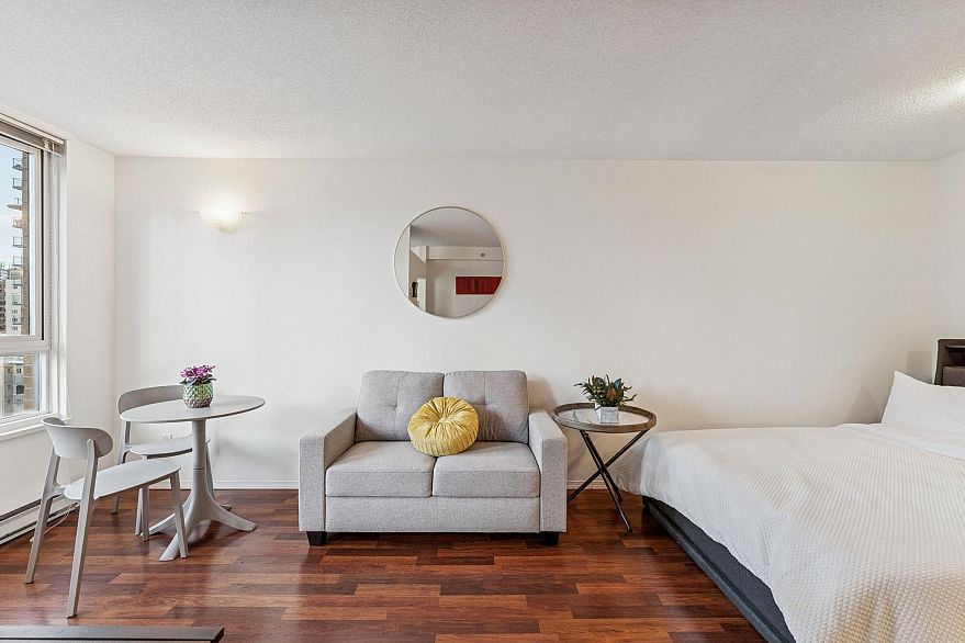 1202 1188 Richards Street