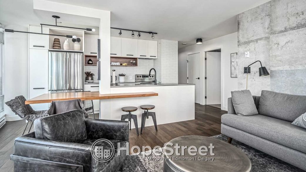 2207 610 GRANVILLE STREET, Vancouver BC V6C 3J3