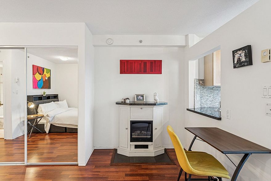 1202 1188 Richards Street