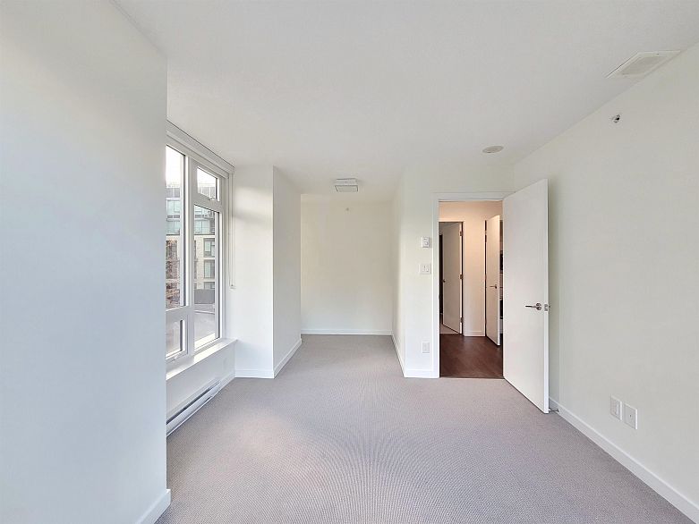 106 5515 Boundary Road