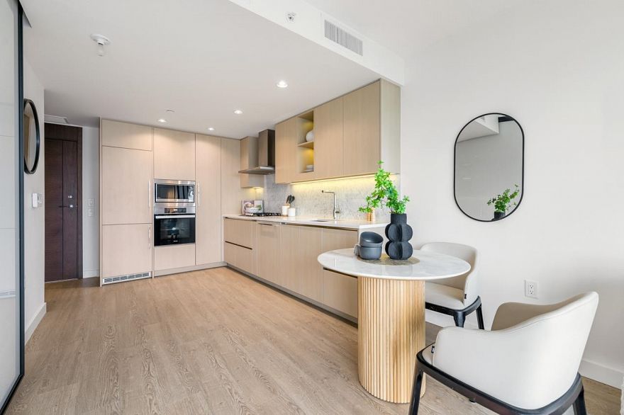 1909 89 NELSON STREET, Vancouver BC V6Z 0E7