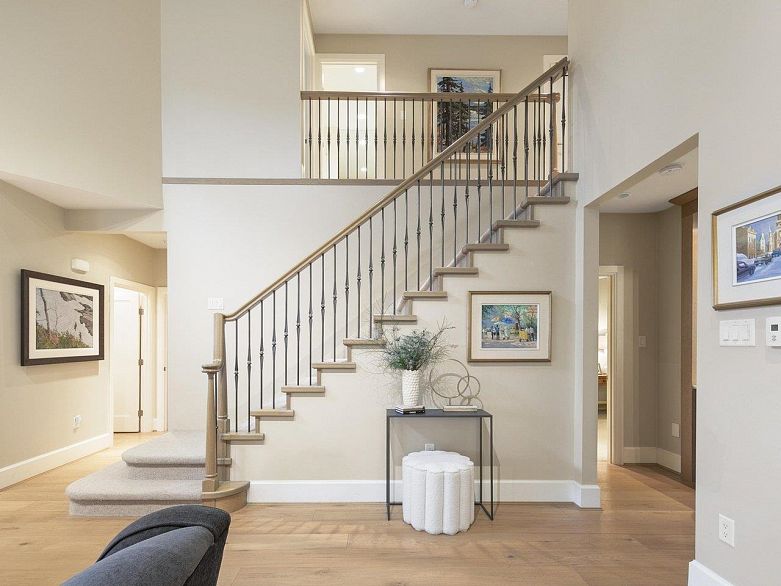 28 5650 Hampton Place