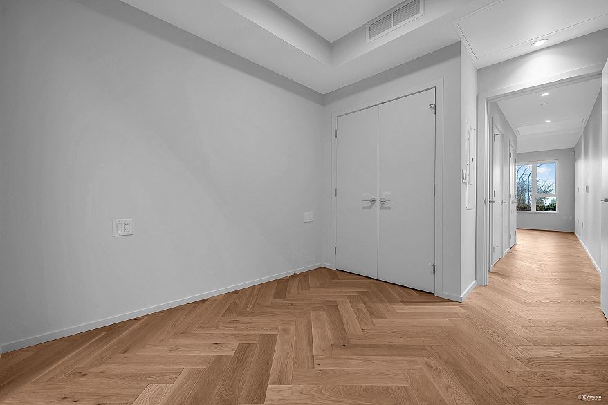 1xx 775 W 49TH AVENUE, Vancouver BC V5Z 2S6