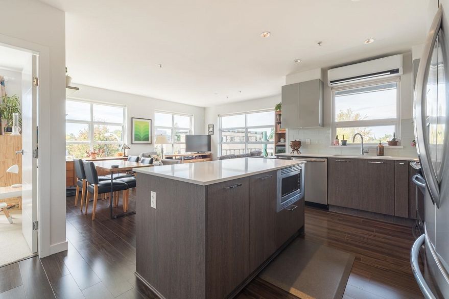 306 202 E 24th Avenue