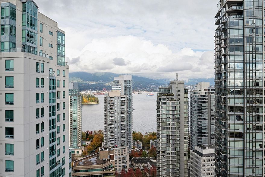 2608 1239 W Georgia Street