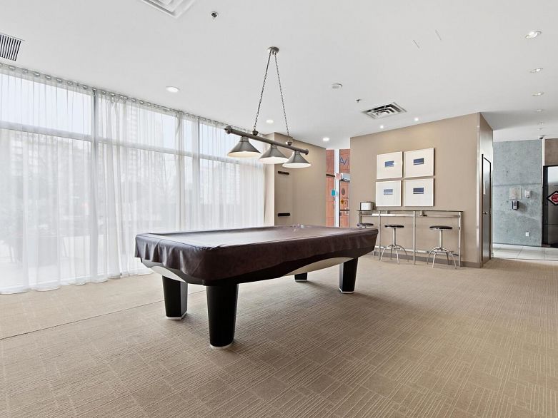 4302 1408 Strathmore Mews