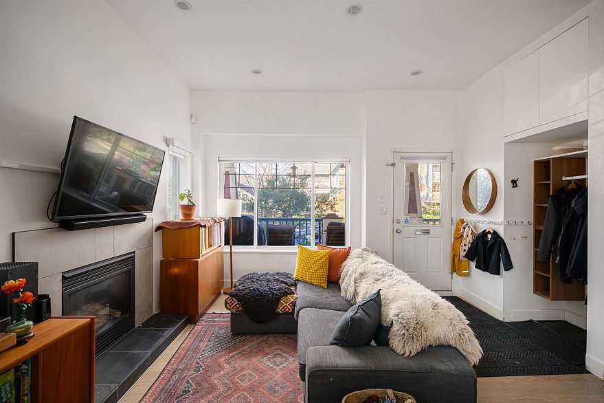 1732 E Georgia Street