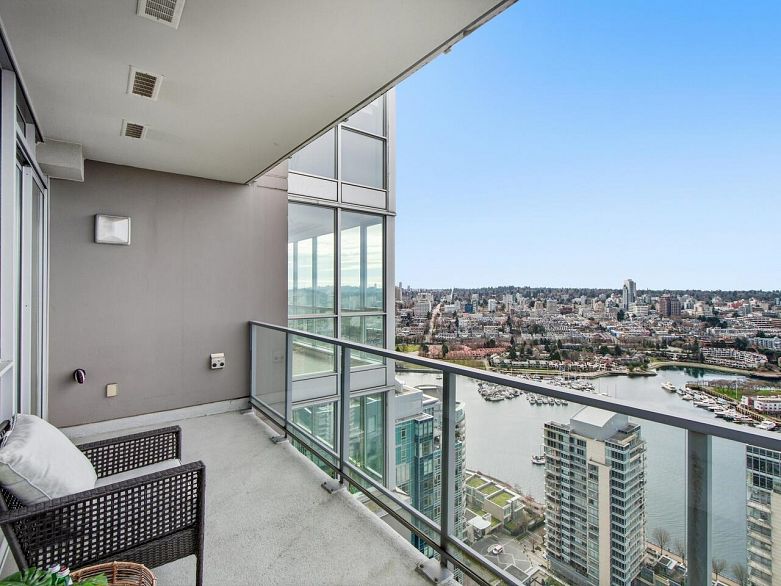 4302 1408 Strathmore Mews