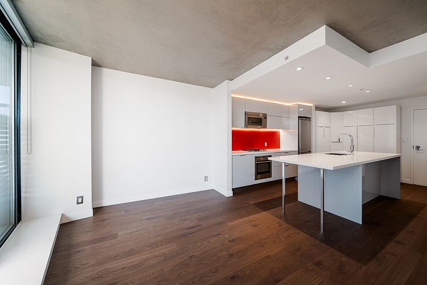 2508 108 W Cordova Street