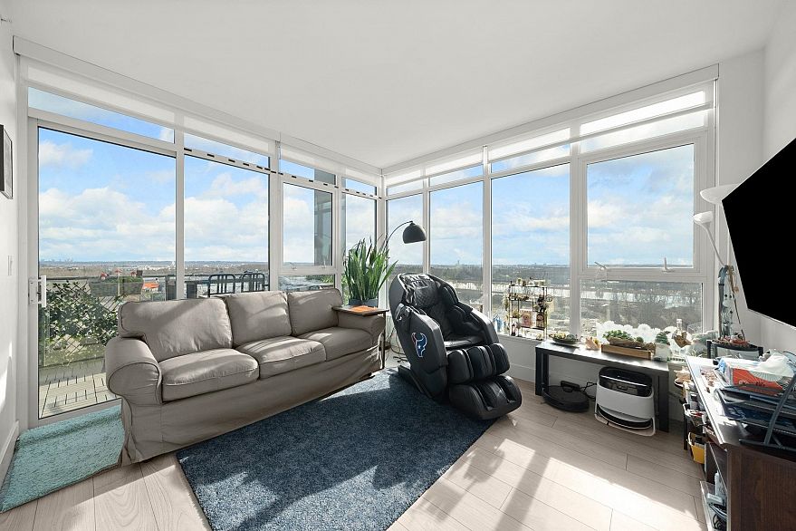 1405 3581 E Kent Avenue North