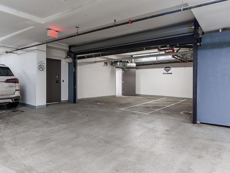 801 221 Union Street