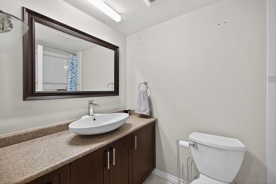 326 680 E 5th Avenue