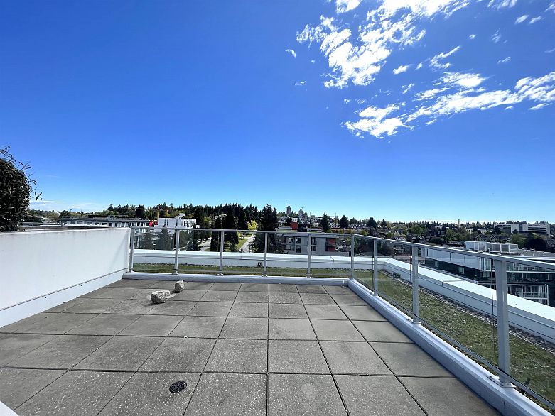 902 4083 Cambie Street