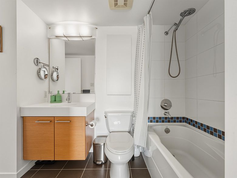 706 2770 Sophia Street