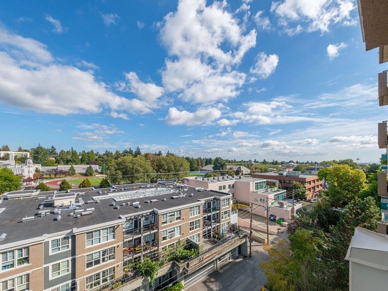 802 2108 W 38th Avenue