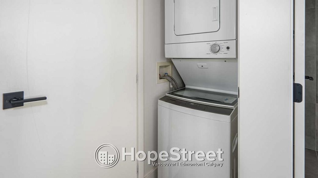 2207 610 GRANVILLE STREET, Vancouver BC V6C 3J3