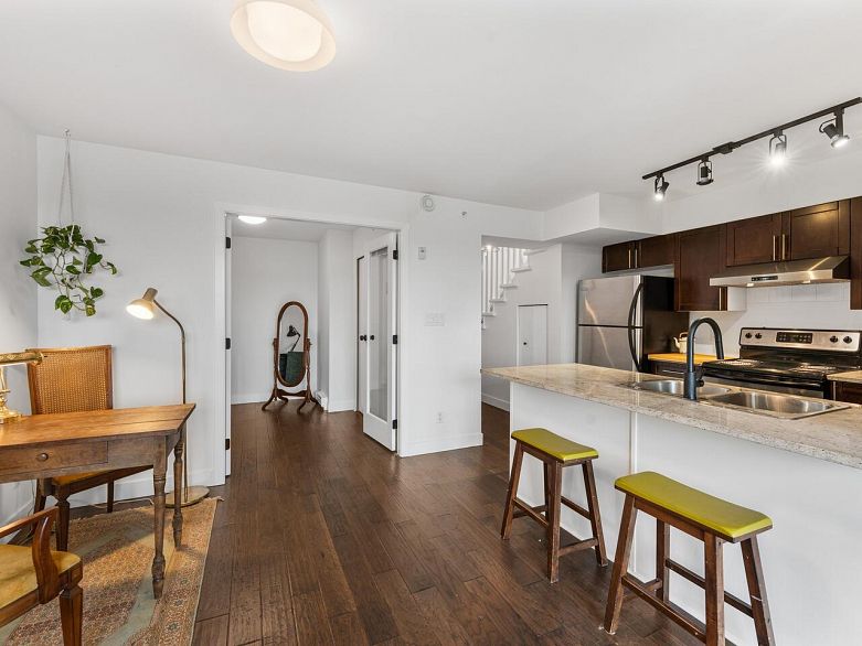 PH12 2150 E Hastings Street