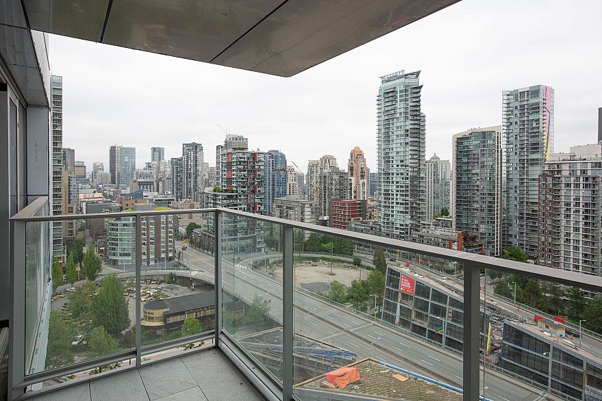 2501 1480 Howe Street