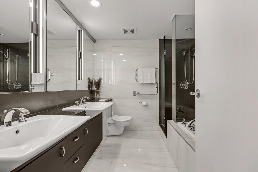 1804 1233 W Cordova Street