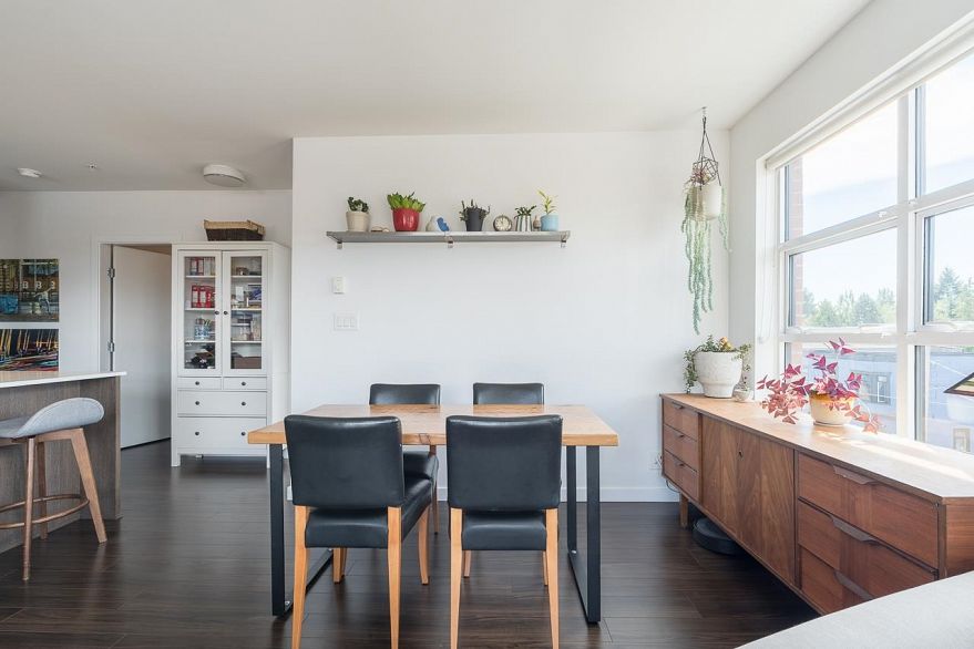 306 202 E 24th Avenue