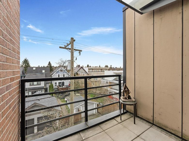 PH12 2150 E Hastings Street