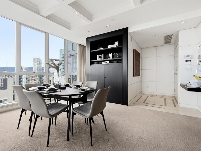 4302 1408 Strathmore Mews