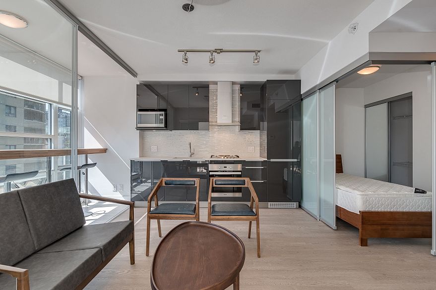 705 1283 HOWE STREET, Vancouver BC V6Z 1C1