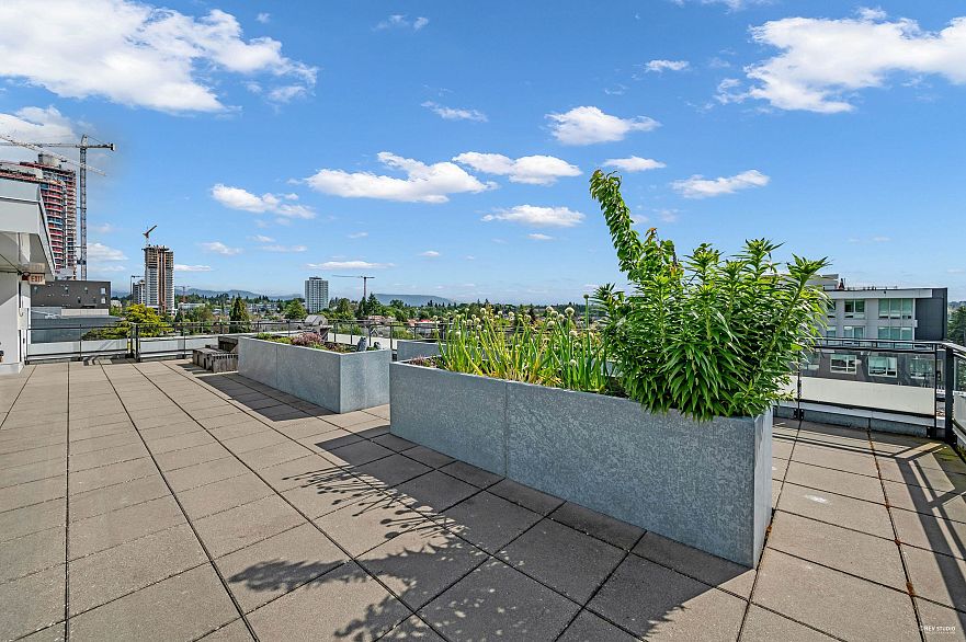 103 6311 Cambie Street