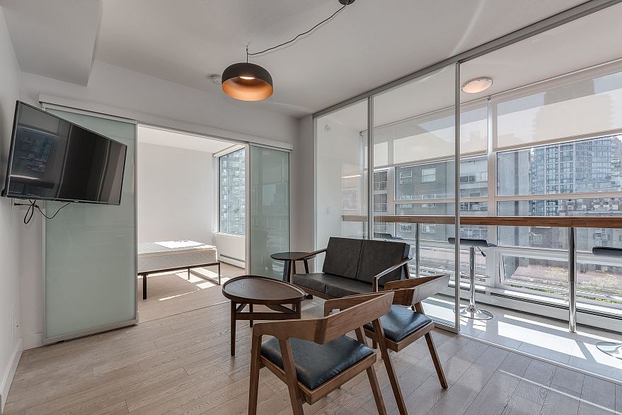 705 1283 HOWE STREET, Vancouver BC V6Z 1C1