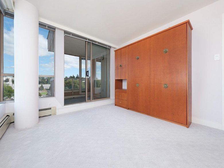 802 2108 W 38th Avenue