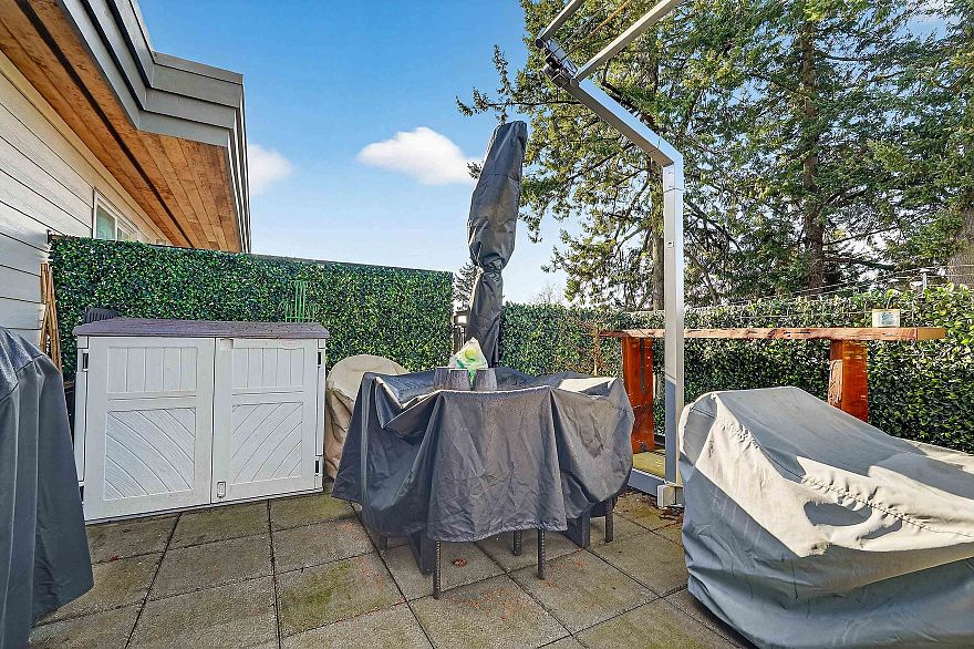 PH7 5555 Dunbar Street