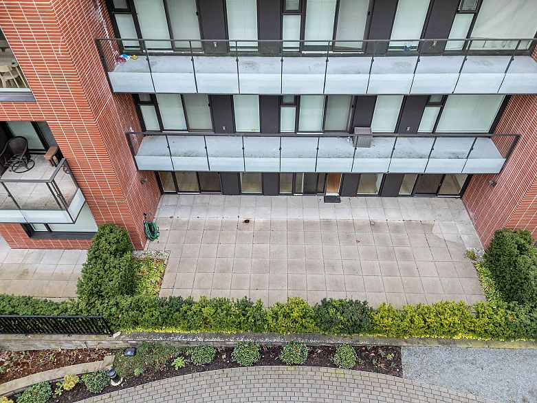 210 7128 Adera Street