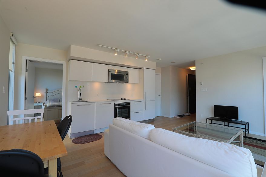 908 999 Seymour Street